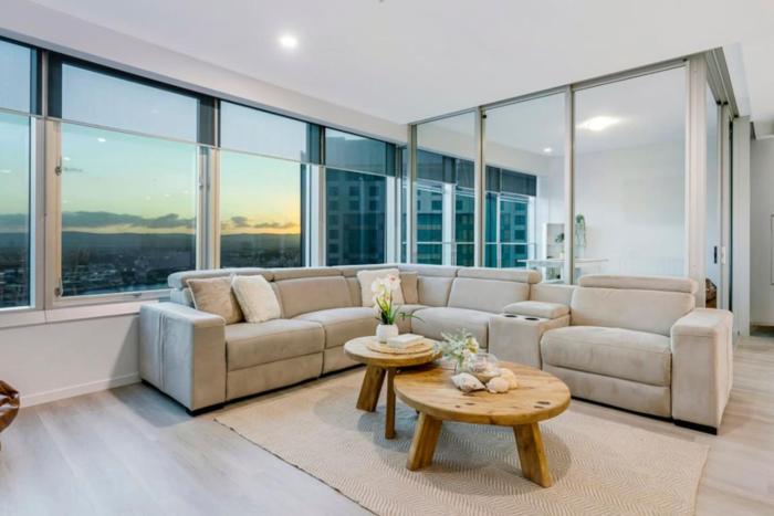 Sophias Place in Surfers With Stunning Views