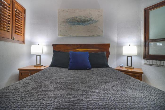 Condo Best of Life - One Bedroom Ocean Views