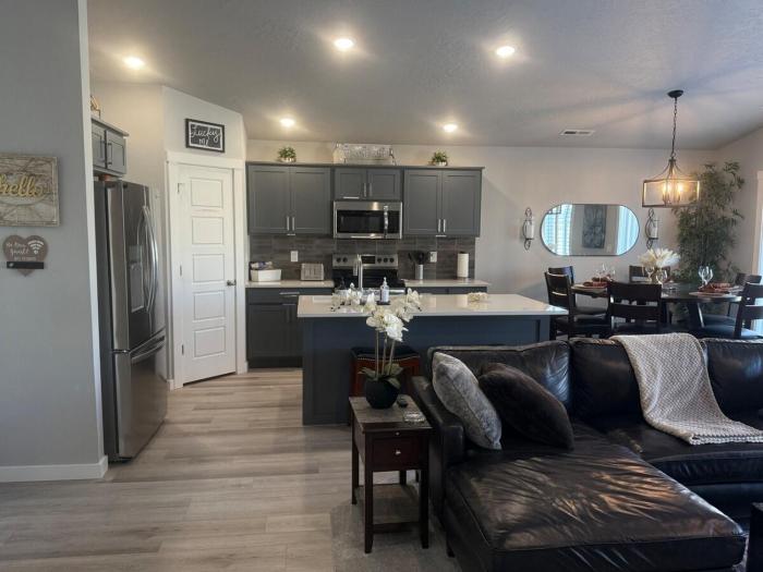 The VILLAGE WALK at Sunset Arch - 4 bedroom sleeps 1 to 11