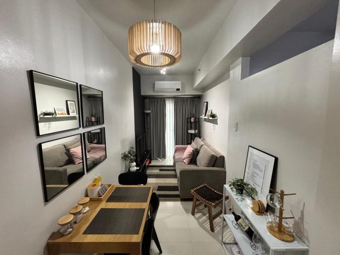 Calix Unit by Grand Imperial at Shore 3 Residences near Mall of Asia