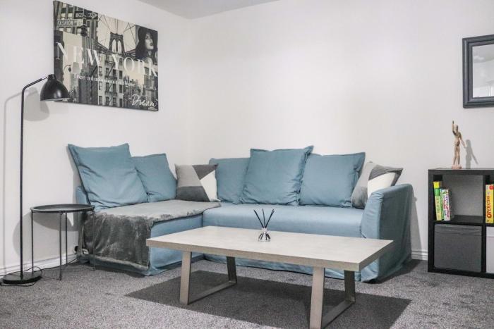 3Bedroom EnSuite SofaBed Sleeps upto 6 Contractors Families Long or Short Stay Free Parking WIFI