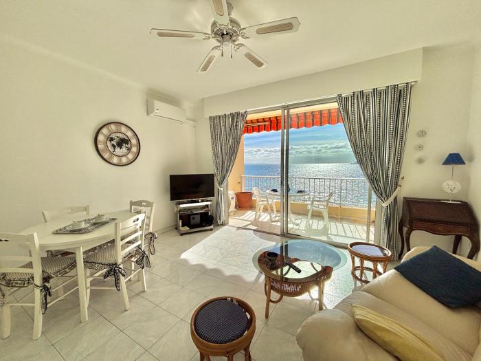 Studio Corse Azur pieds dans leau Ajaccio