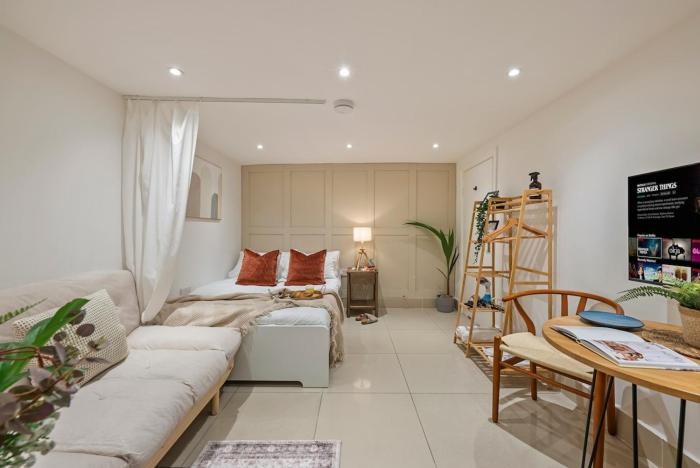 Chic Hideaway in Little Venice