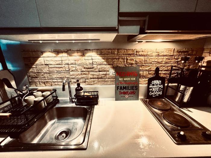 Air Residences Luxury Condo with Balcony Netflix Wifi