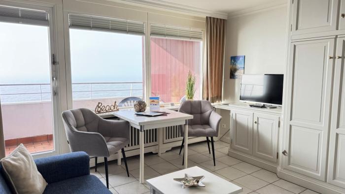 1-159, Seeseite, Haus Metropol, 7 Etage