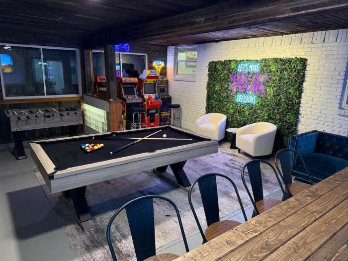 Family Paradise Playhouse includes Pool and Gameroom