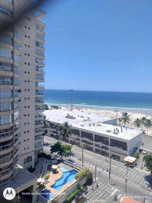 Apto Pitangueiras Pé na Areia e Vista do Mar