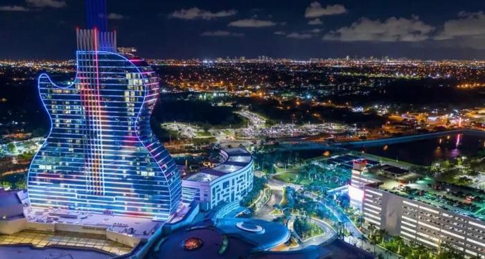 BALENCIAGA Star Suite 5 mins from Hard Rock Stadium & The Guitar