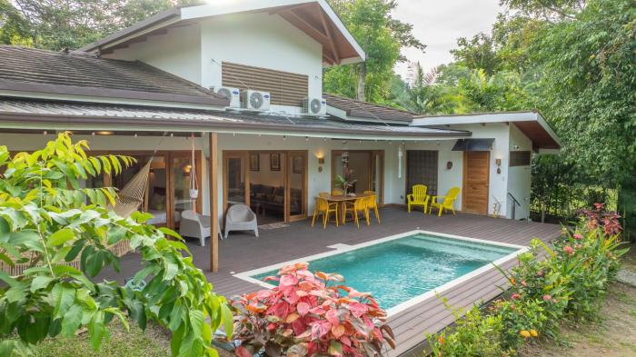 Casa Luz de Luna Tranquility Near the Caribbean Sea