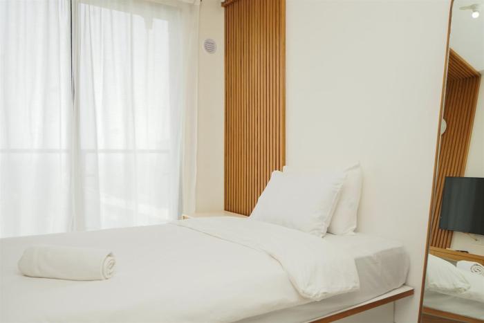 Comfy Studio at Sky House BSD Apartment By Travelio