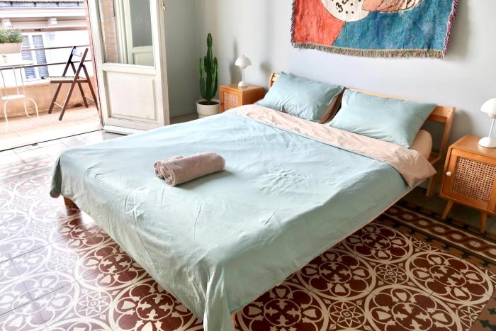 Cozy Esthers Room T with Balcony