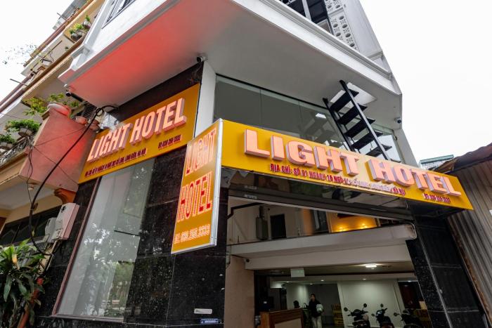 Light Hotel Ha Noi - Near AEON Mall Long Bien