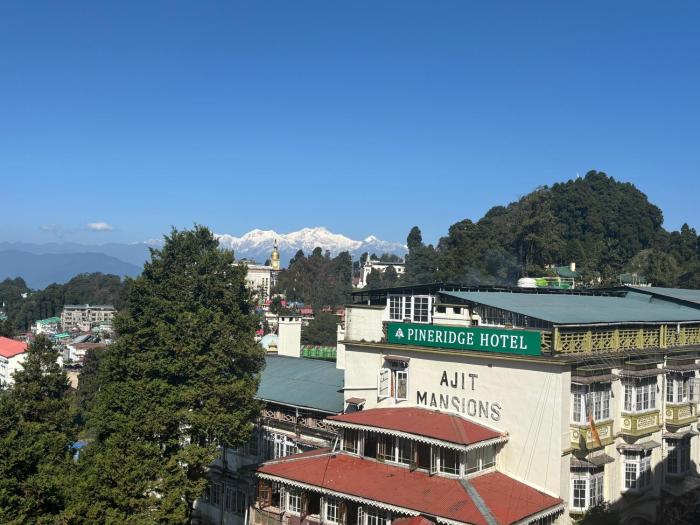 Pineridge Hotel at Mall Road