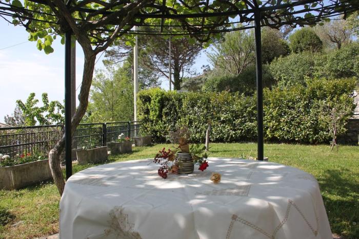 Una casa nel verde sulle colline di Lavagna