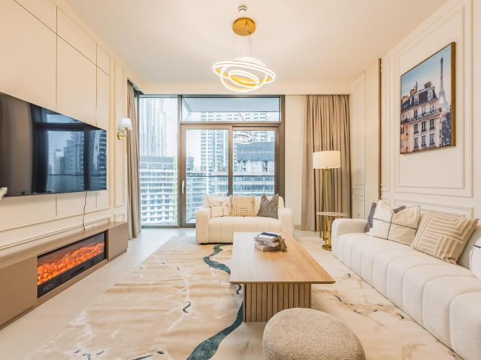 the Paris Condo - Stylish 2Bd with Burj View