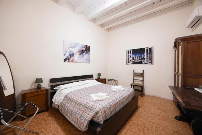 Le Stanze nel Ghetto, Bologna by Short Holidays