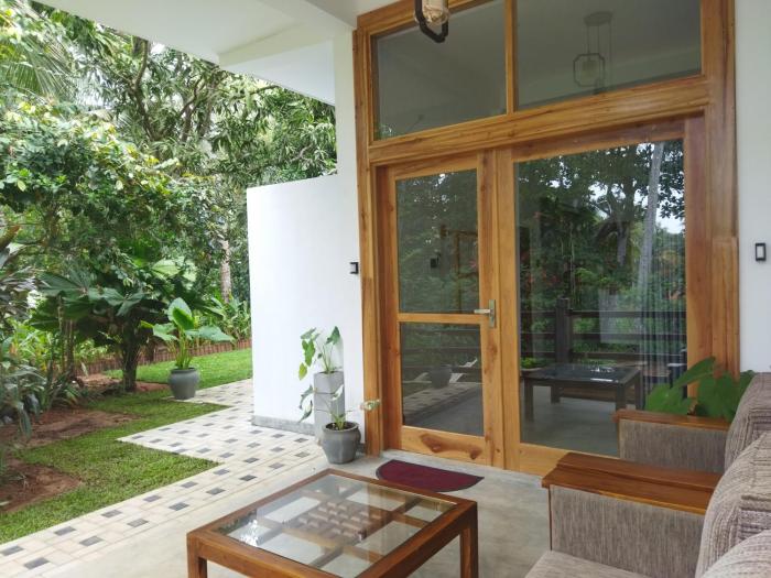 Hill Top Haven Hiriketiya