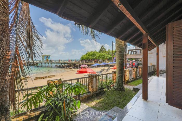 Casa 3Q Pé na Areia c churrasq. Bombinhas SDN042