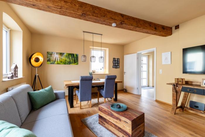 2 BR Apartment mit Parkplatz