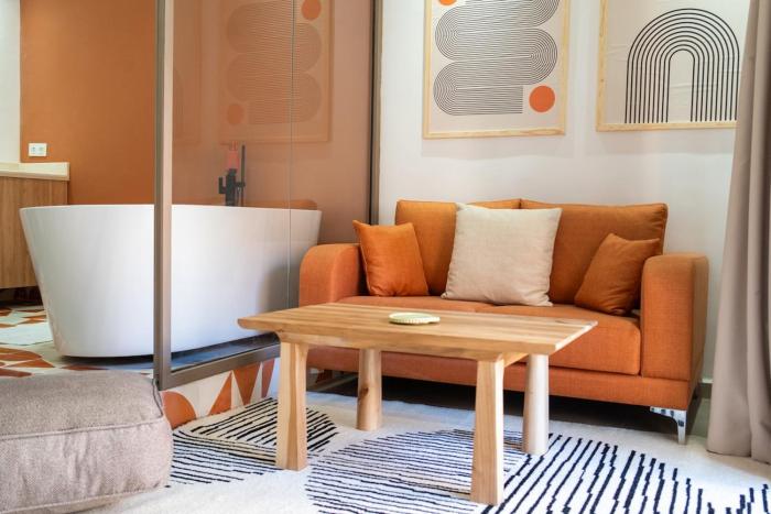 Terra Cotta Suite, Luxe & Relaxing Bath