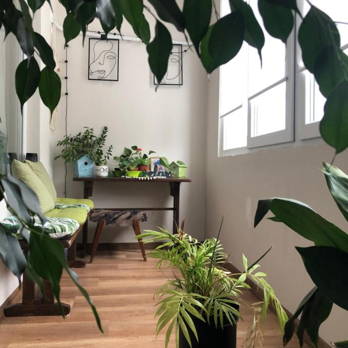 Specious Modern Apartment