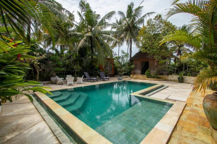 Luxurious Bohemian 4-bedroom open living Villa by Triang Villas