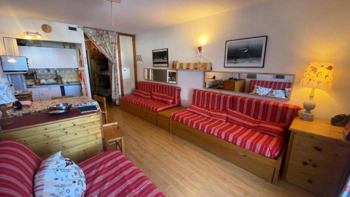 Résidence Anges - studio confortable à coté des pistes de ski MAE-8334