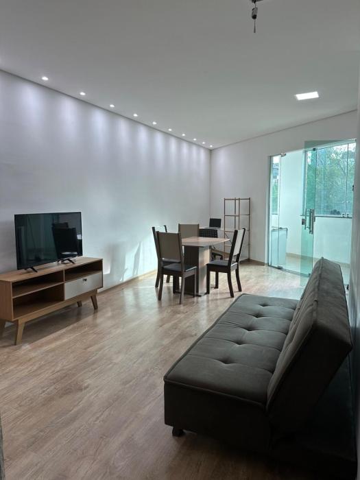 Apartamento de 2 quartos espaçoso!
