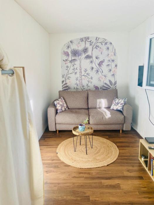 Studio indépendant et son patio