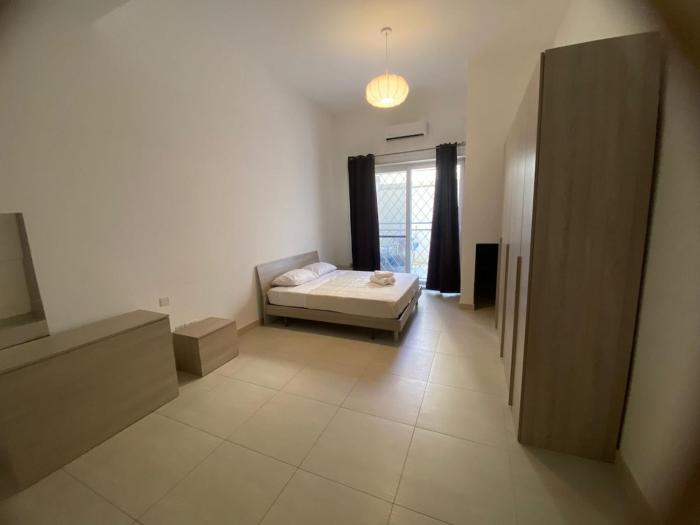 2 bedroom apt near st Julians