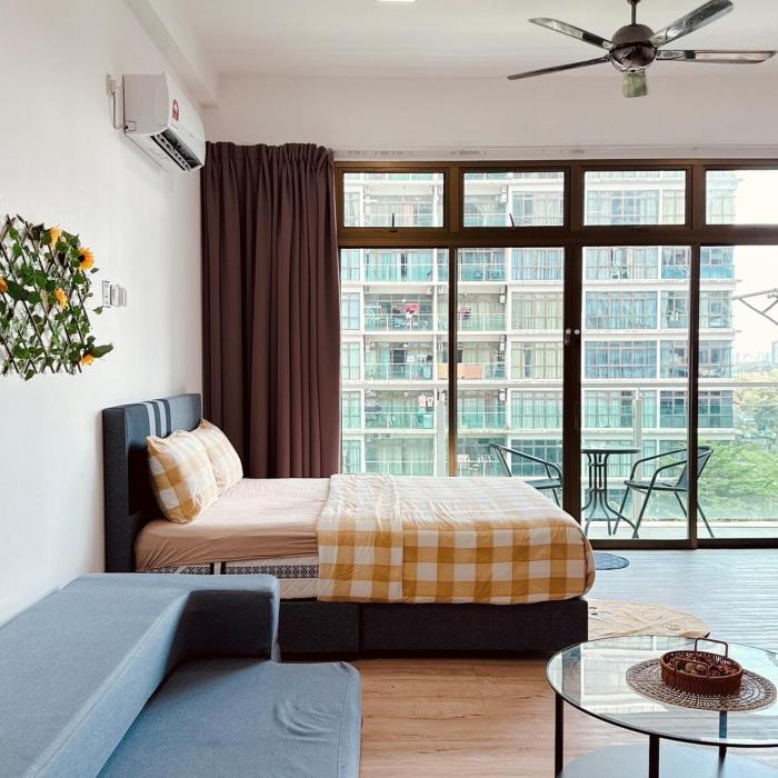 28# Yellow Bloom Cottage - Mount Austin, JB
