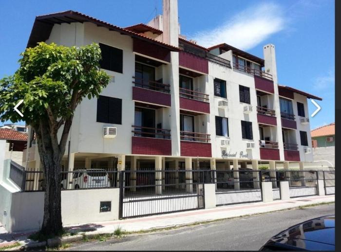 Apt Noble Area Canasvieiras 1 block from the beach