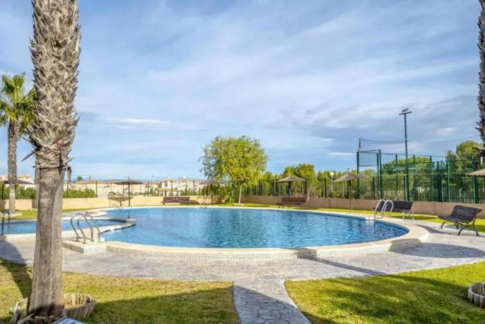 Stylish Apartment in Orihuela Costa - 55 m² + Shared Pool