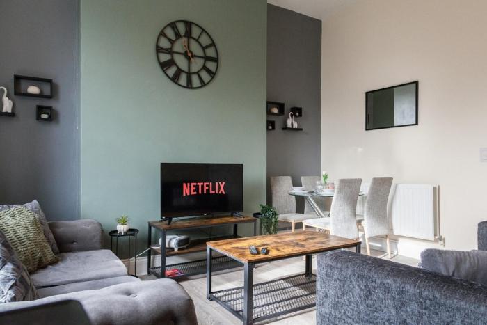 Huge Savings, Contractors Pad, Free Parking, Quiet, WiFi