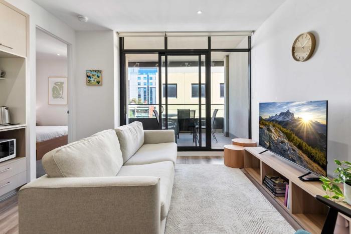 Stylish 2-Bed Apartment Near MCG