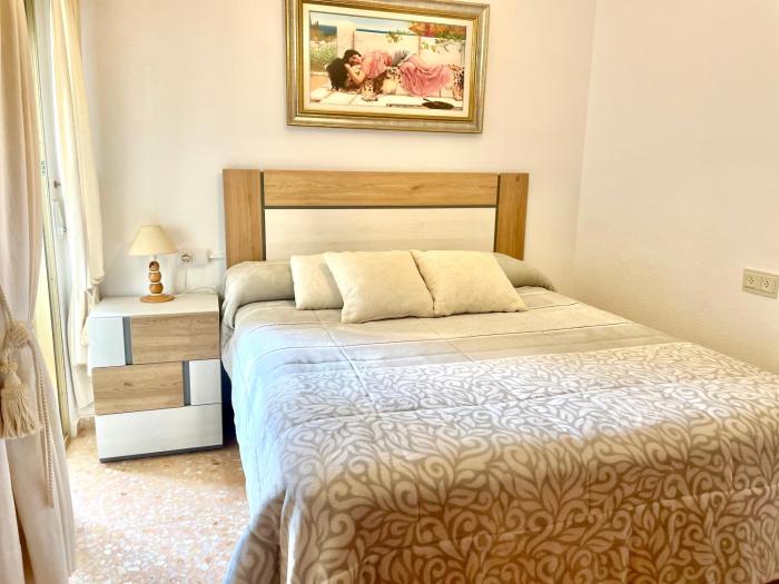 Apartamento de dos dormitorios y baño en Mariscal 5