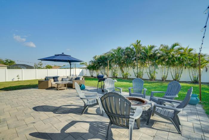 7 Mi to River District Cape Coral Home with Lanai