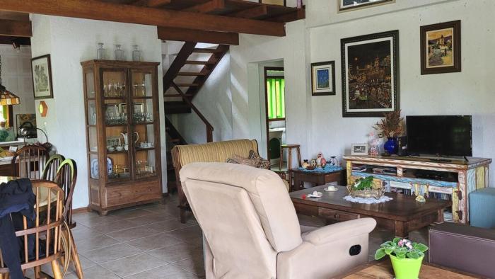 Charmosa casa em Floripa, 5 minutos da Lagoinha do Leste