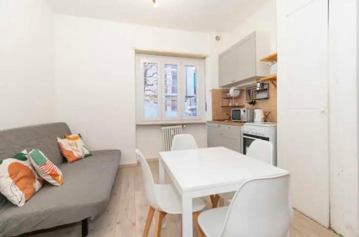 city flat, strategic position