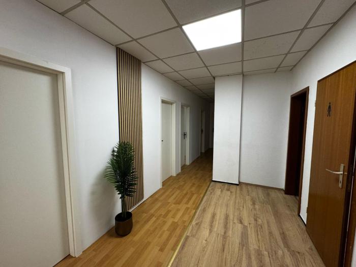 Dreieich Wohnung 10 Personen - 6 Einzelzimmer Parkplatz LKW