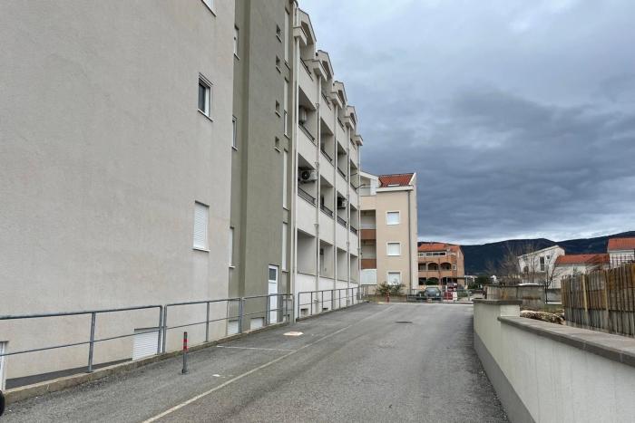 Apartments with WiFi Kastel Stafilic, Kastela - 23978