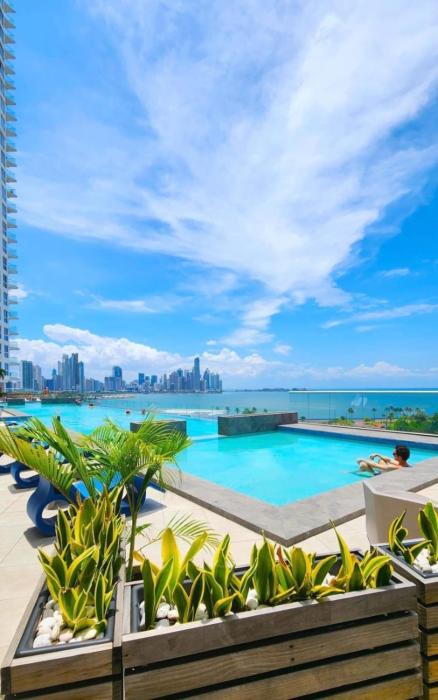 The Sands vista infinita al mar