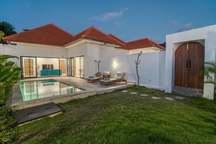 Liv Villa A2 Brand New 3BR in Batu Bolong, Canggu
