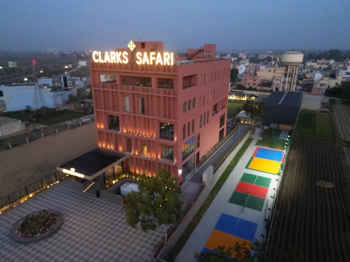 Clarks Safari Haridwar