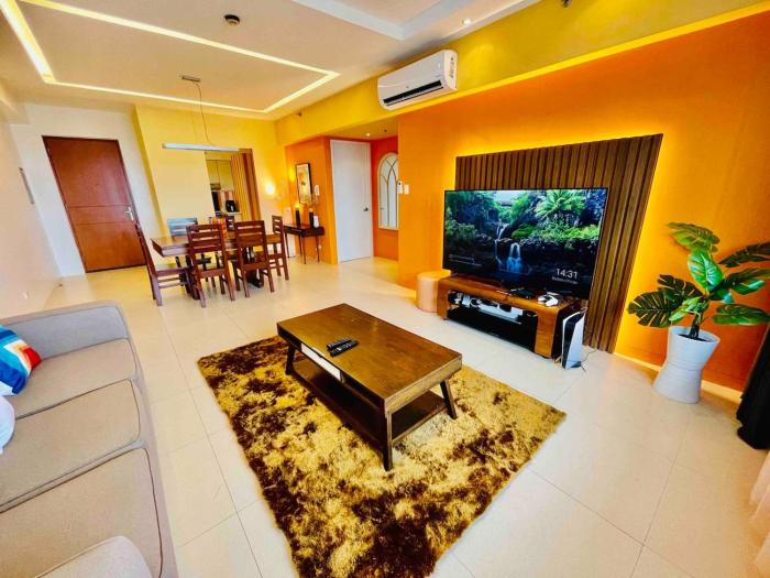 LetStay BGC 34E 2-Bedroom Condo 86-Sqm