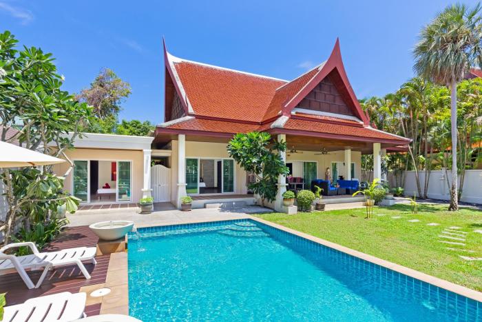 3BR Villa Barnabé with Lush Garden