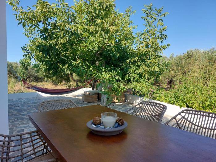 Stavros Oak Tree House