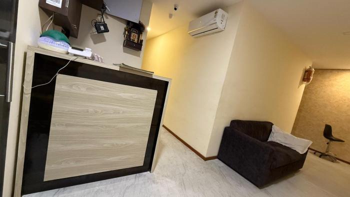 Hotel Marine Line Near Churchgate