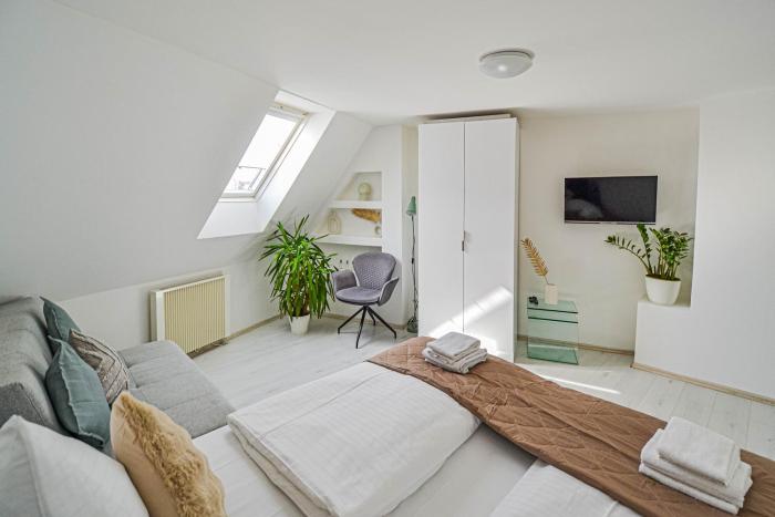 Main Square Quite Air Conditioned Apartment