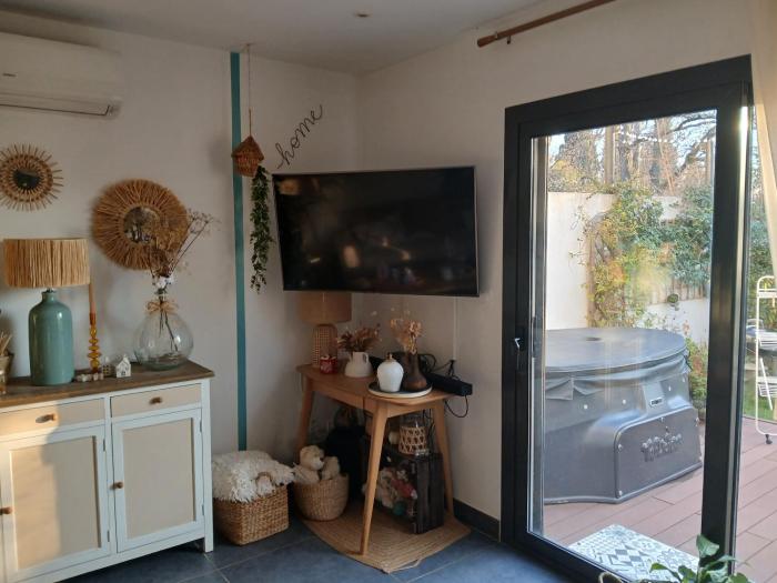 Maison climatisée avec jaccuzi